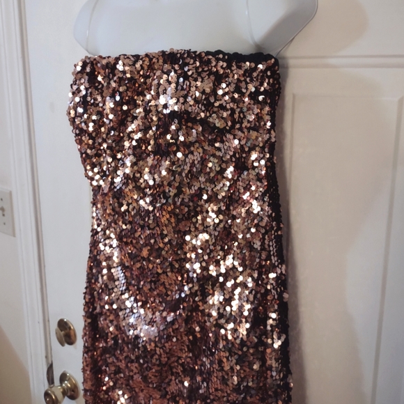 LU NYC Bronze Sequin Strapless Mini Dress. Size L - Picture 4 of 11